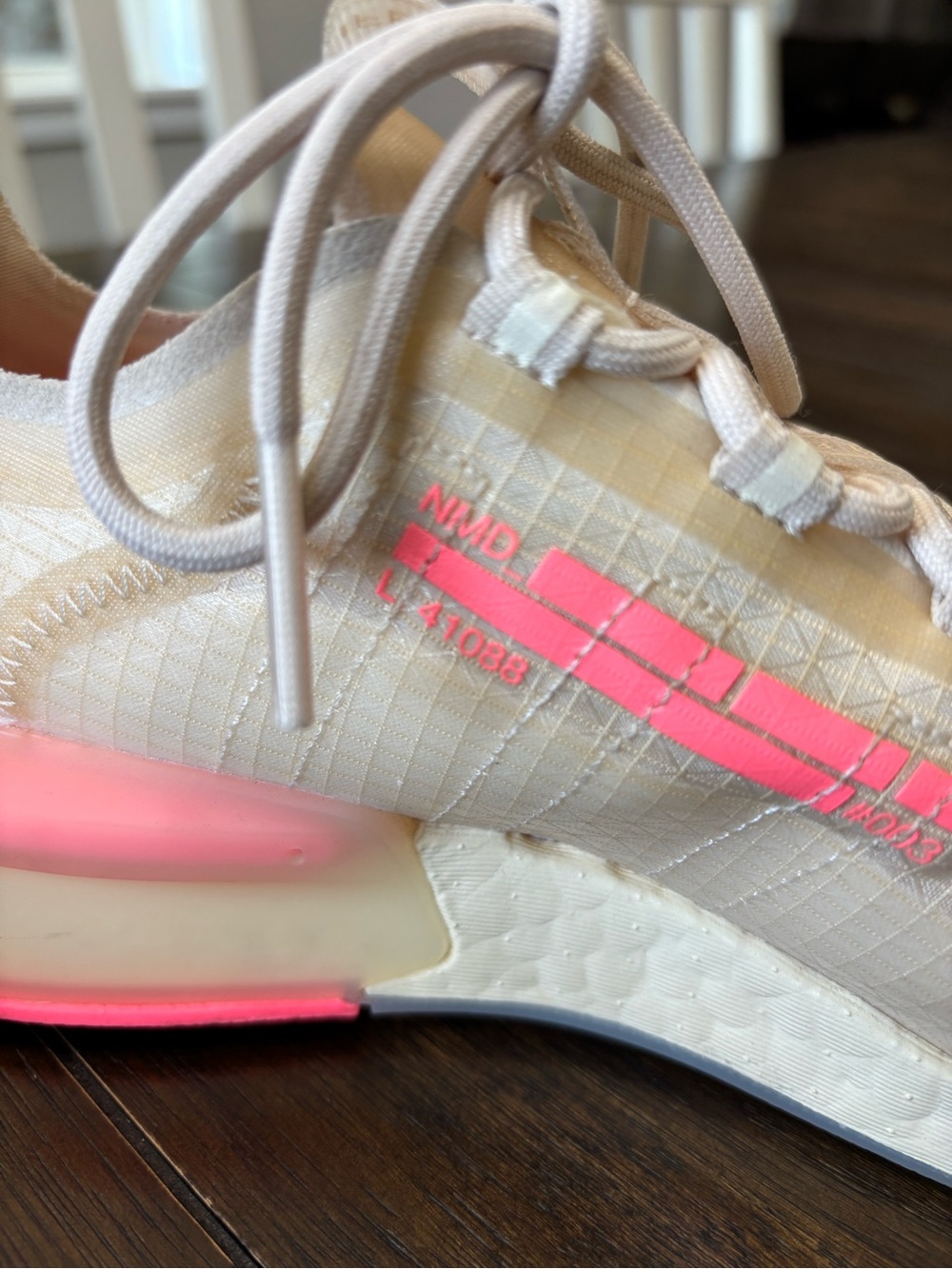 Adidas NMD_V3 Wonder White Pink Boost Sneakers Women’s Size 7 GX5785 - Picture 6 of 14